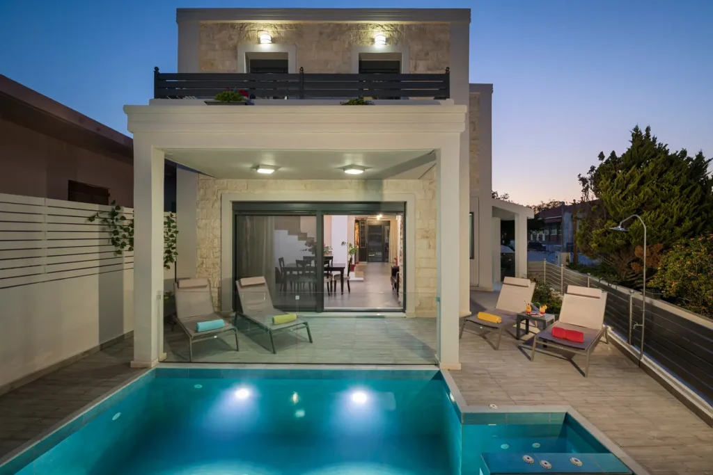 Pool of villa antoni in galatas